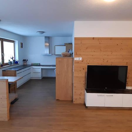 Grosszuegiges Apartment Georg Mayrhofen Barrierefrei Hollenzen Luaran gambar